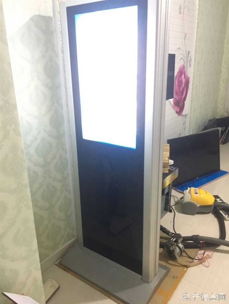 二手数字广告机出售